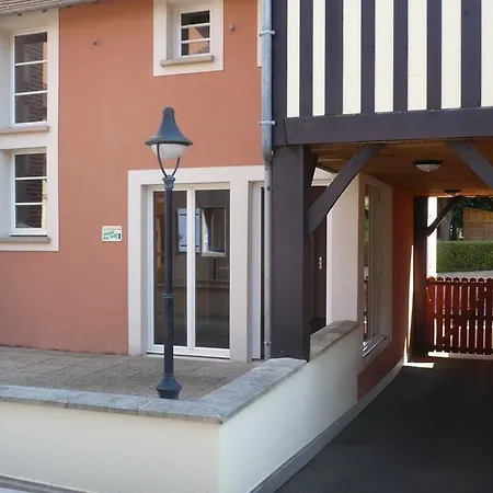 Location A * Honfleur